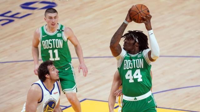 九游娱乐赛事直播-罗威膝伤影响凯尔特人命运 乌度卡正考虑变阵？